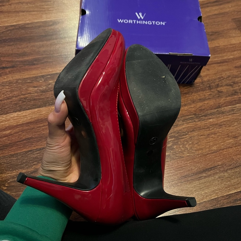 Red Heels - Picture 3 of 5